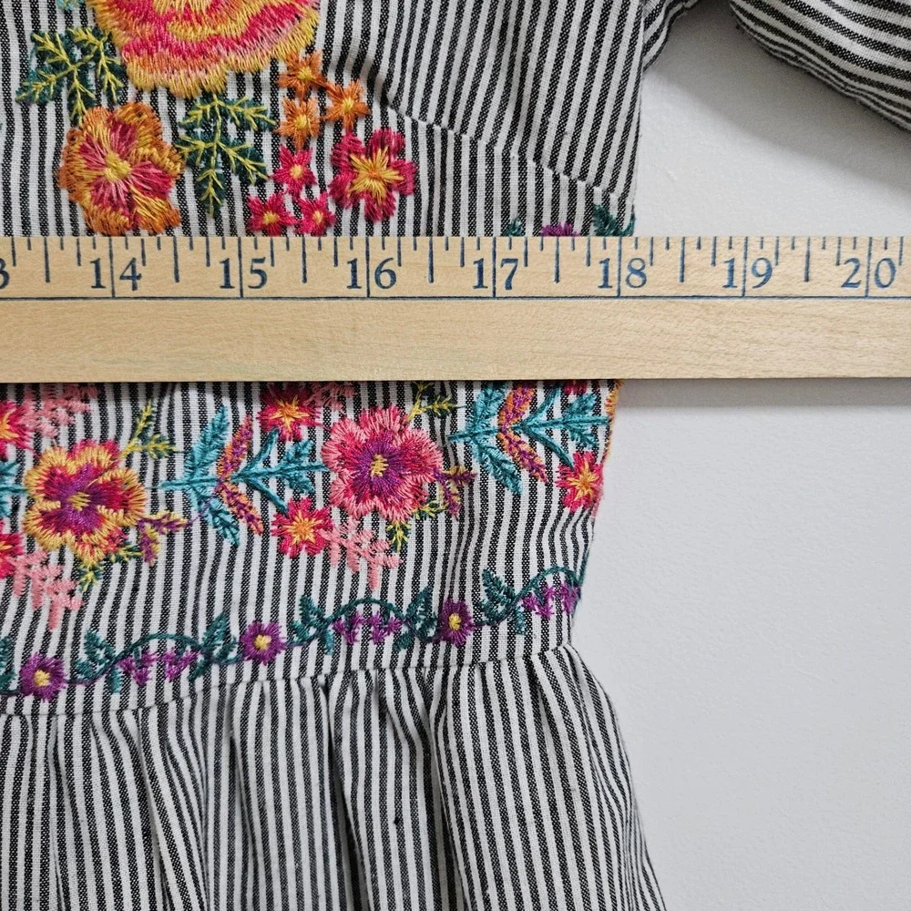 Savanna Jane Peplum Top Womens Small Black White Striped Floral Embroidered Boho - Picture 7 of 9